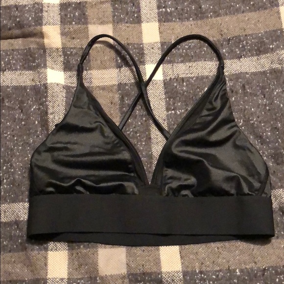Victoria's Secret Other - VS Sport Sports Bra Plunge Strappy Back